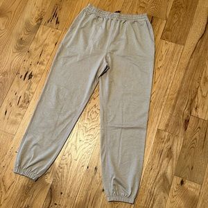 Vuori boyfriend jogger, oatmeal color, size small